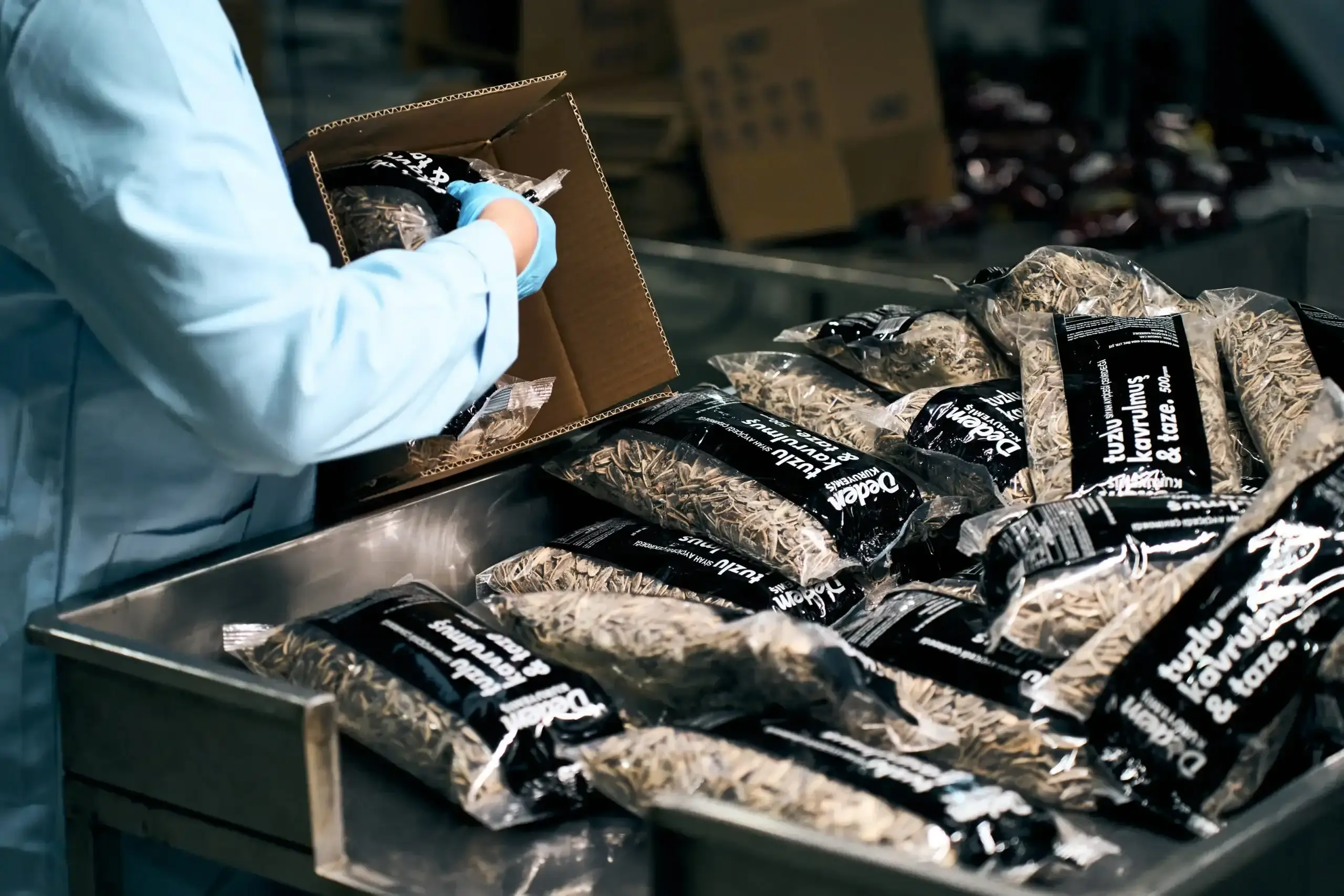 Dedem Kuruyemis automatic seeds cleaning and packaging process