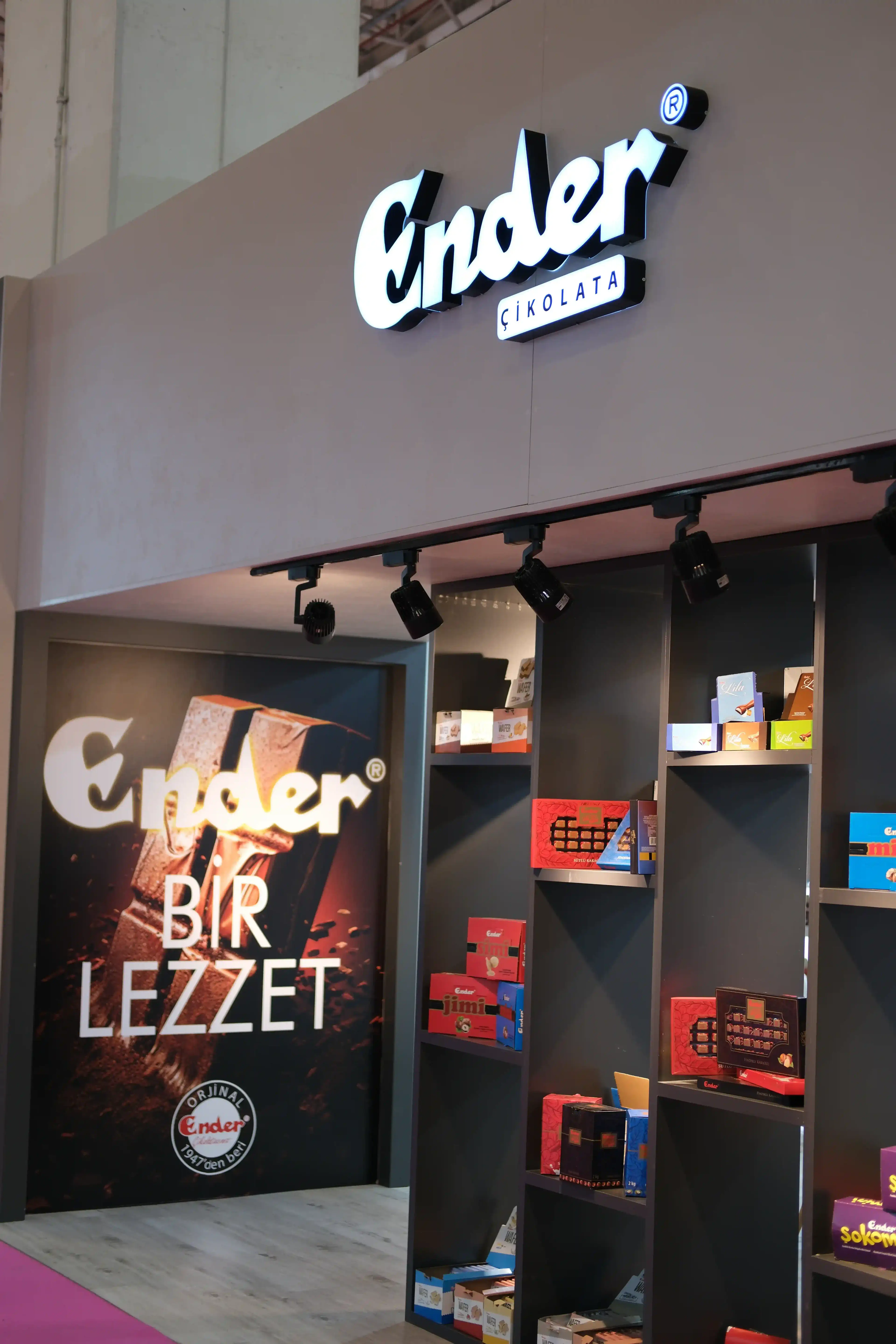 Ender Chocolate global trade fair exhibition booth showing OEM capabilities