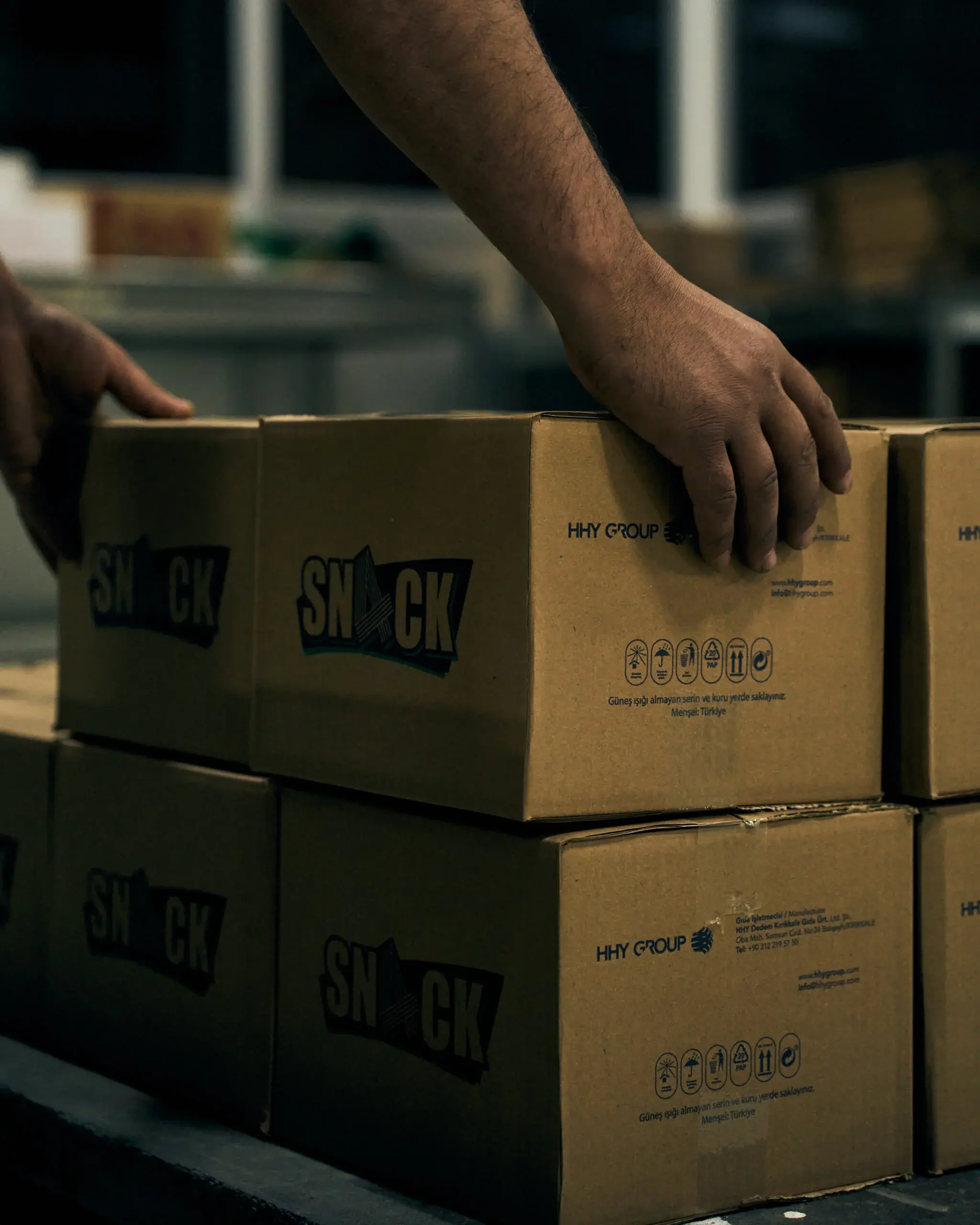 SN4CK protein bars and healthy lifestyle snacks packaging and production